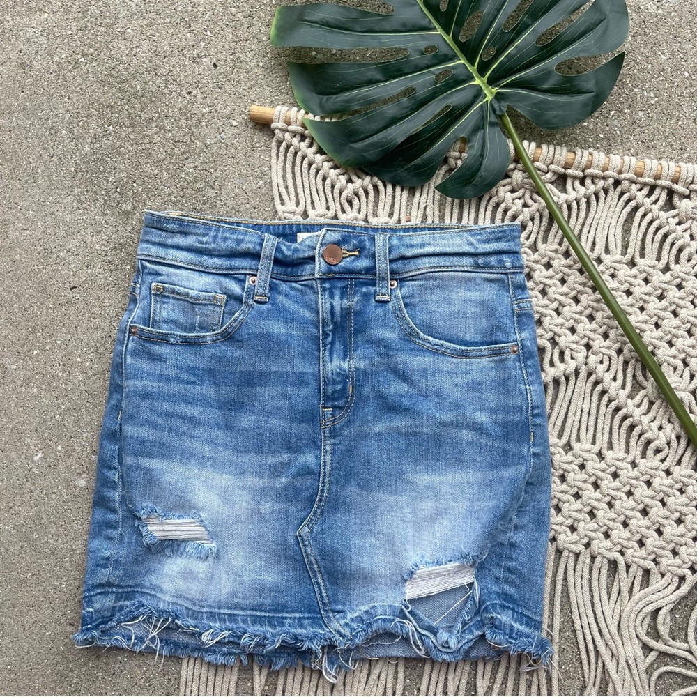 BKE Distressed Jean Skirt Size Small